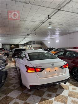 نیسان ئەلتیما